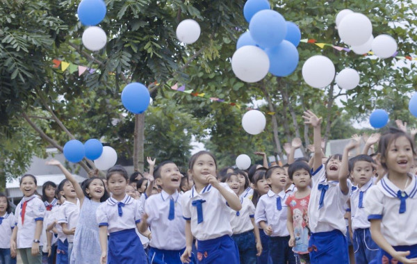 “Món quà” Sữa học đường cho hơn 11 triệu trẻ em Việt Nam “Món quà” Sữa học đường cho hơn 11 triệu trẻ em Việt Nam