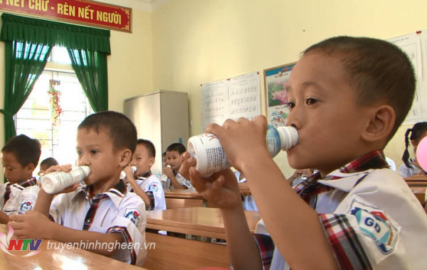 Cho ý kiến vào dự thảo Nghị quyết triển khai chương trình Sữa học đường giai đoạn 2018-2020 Cho ý kiến vào dự thảo Nghị quyết triển khai chương trình Sữa học đường giai đoạn 2018-2020