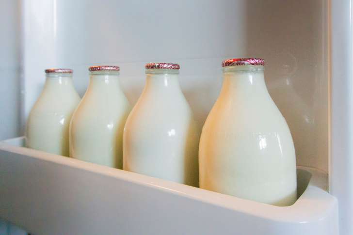 The-best-and-worst-places-to-store-your-milk-in-the-fridge